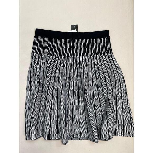 PREMISE Pullon Skirt Womens Size M Black White Striped A Line Knit Modern Chic - Picture 4 of 8